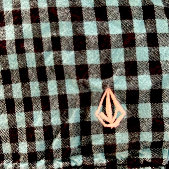Volcom 🩳 Men's Blue Checkered Shorts - Picture 5 of 7